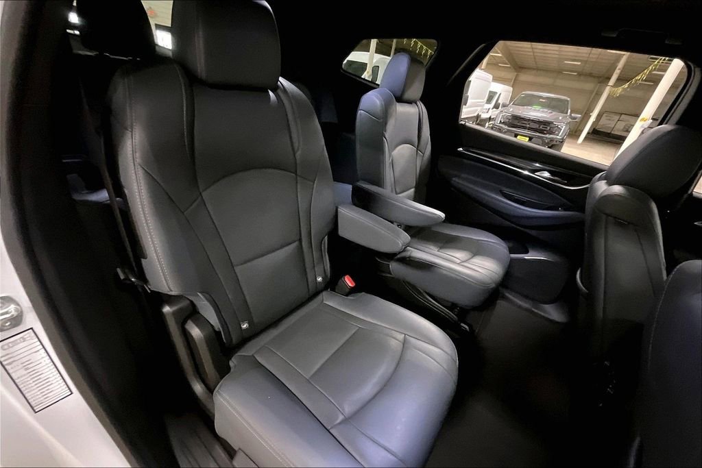 Used 2024 Buick Enclave Premium AWD/4WD image 25
