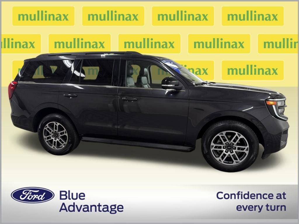 Certified 2025 Ford Expedition Active image 2
