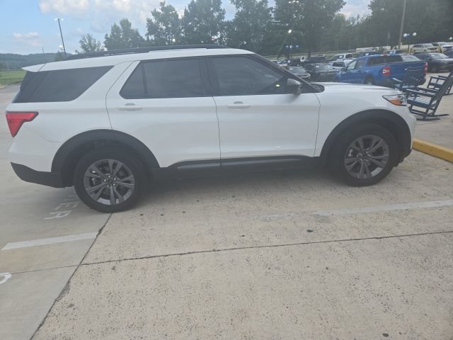 Certified 2024 Ford Explorer XLT w/ Equipment Group 202A AWD/4WD image 21