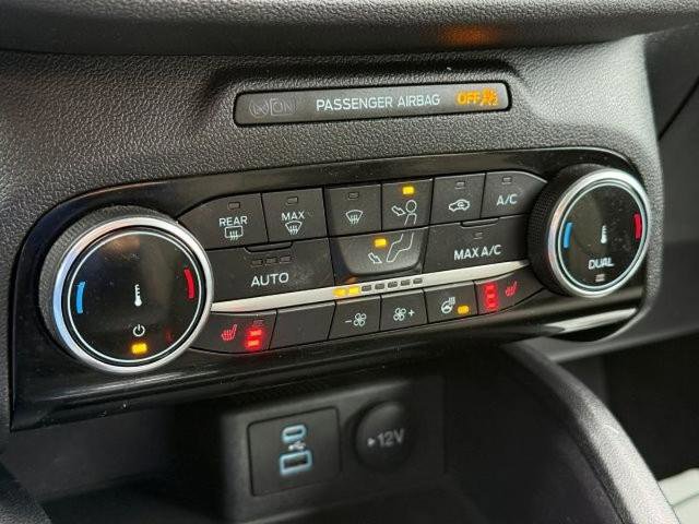 Certified 2022 Ford Escape SE w/ SE Sport Appearance Package image 32