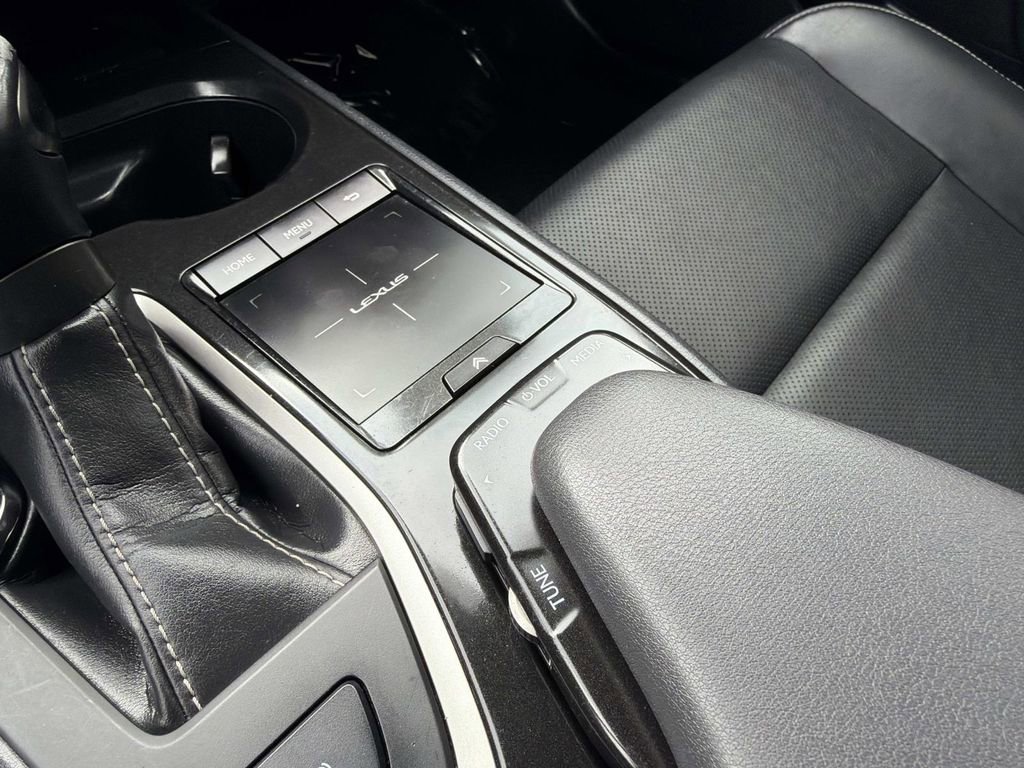 Used 2019 Lexus UX 200 w/ Premium Package FWD image 25