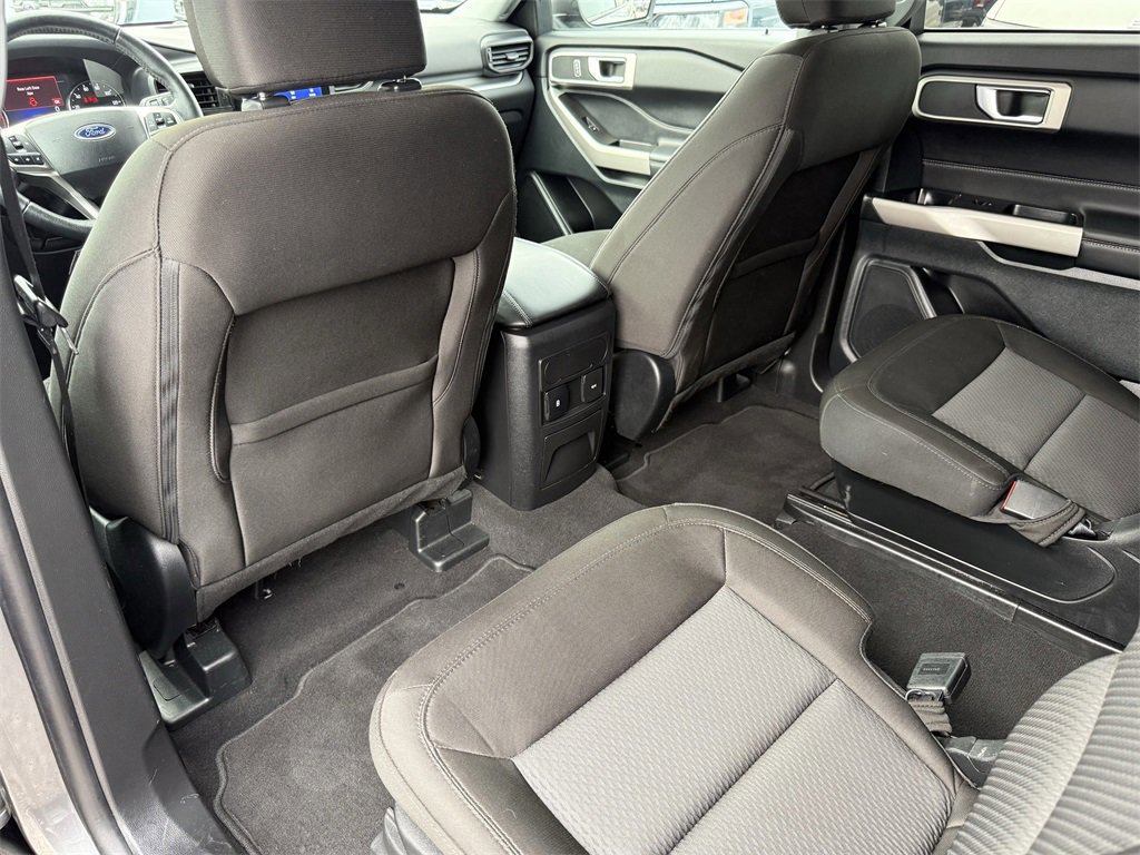 Certified 2024 Ford Explorer XLT image 33