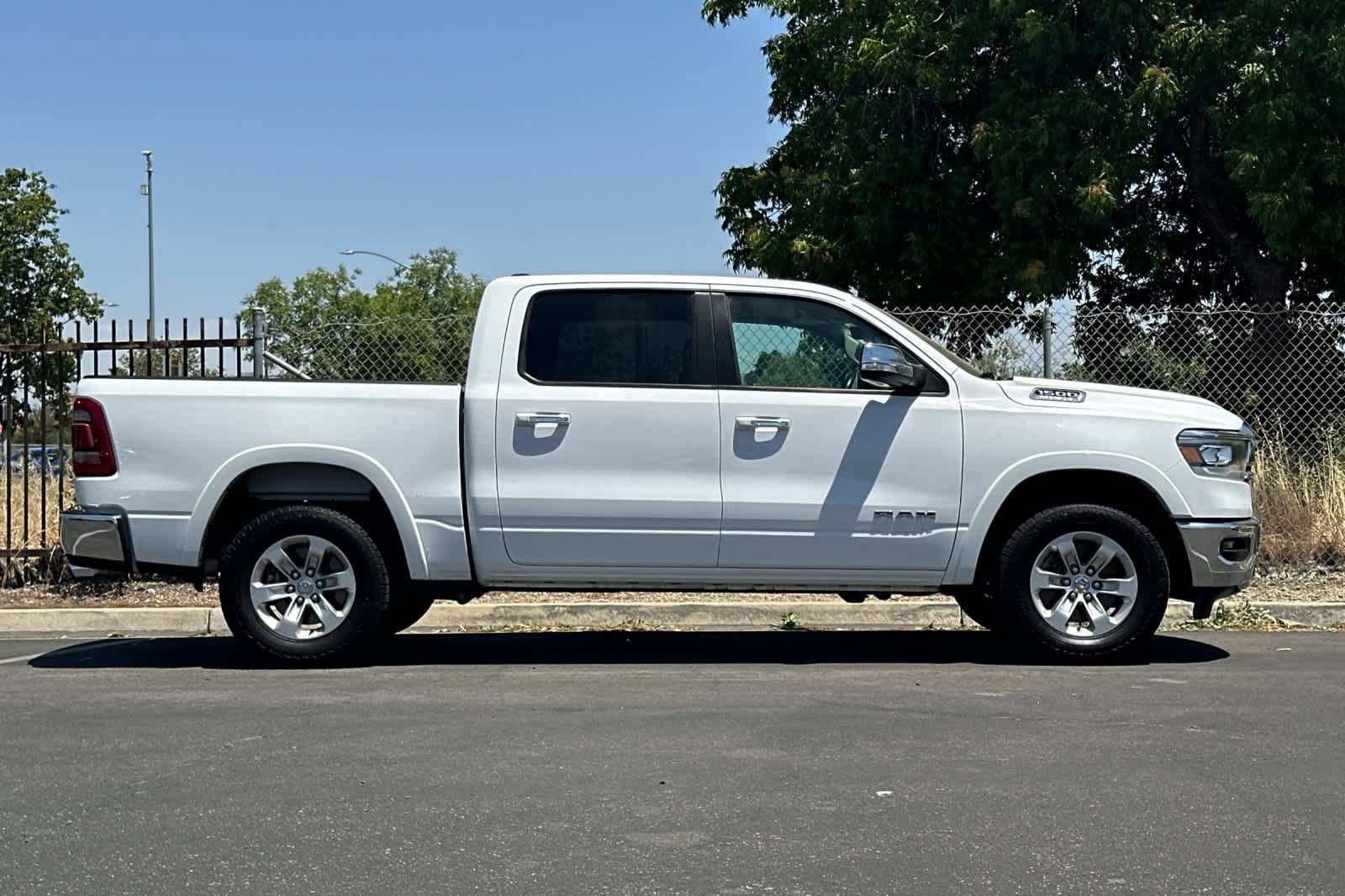 Used 2022 RAM 1500 Laramie AWD/4WD image 9