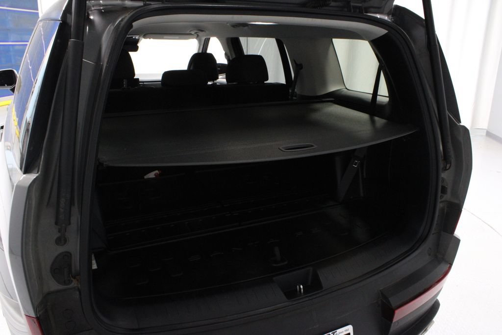 Used 2025 Hyundai Santa Fe SE AWD/4WD image 12