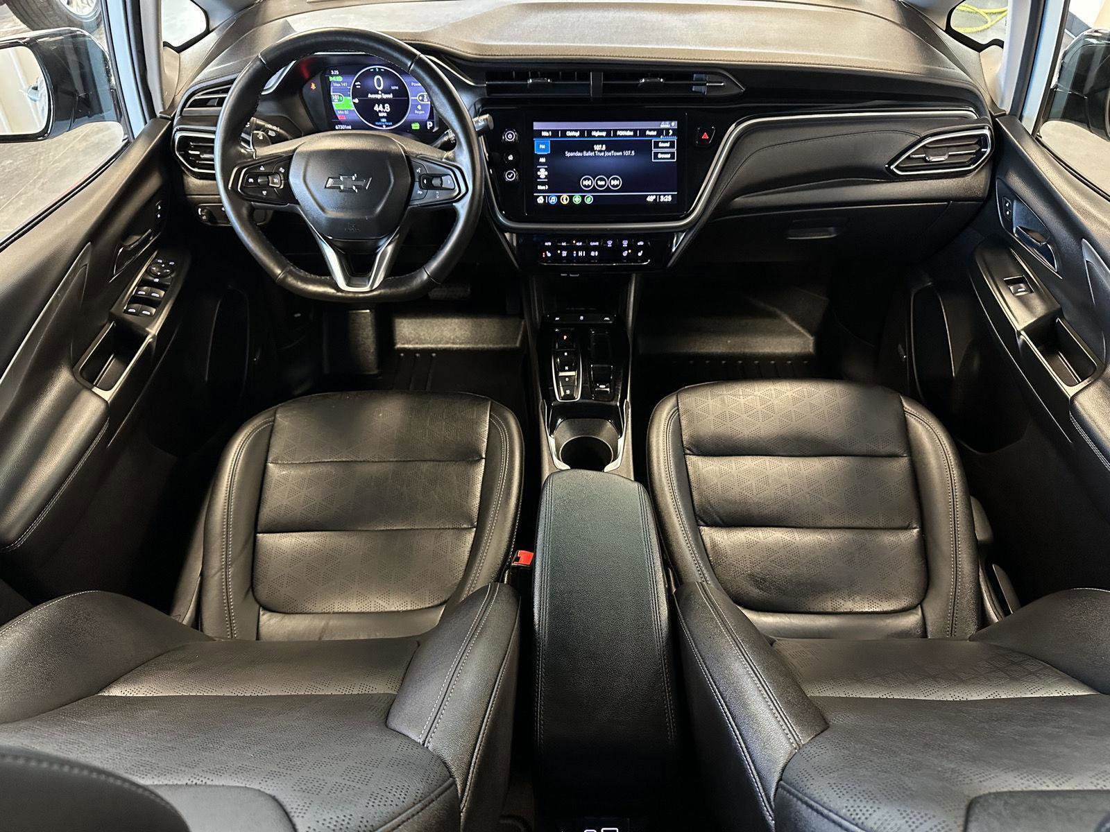 Used 2022 Chevrolet Bolt LT w/ Infotainment Package image 21