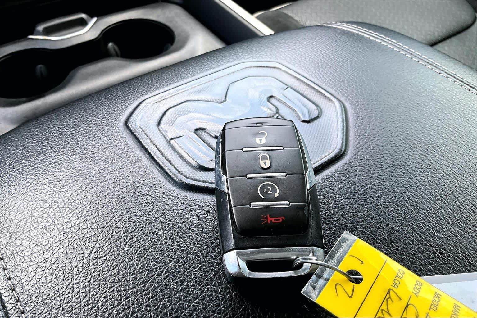 Used 2022 RAM 1500 Laramie AWD/4WD image 18