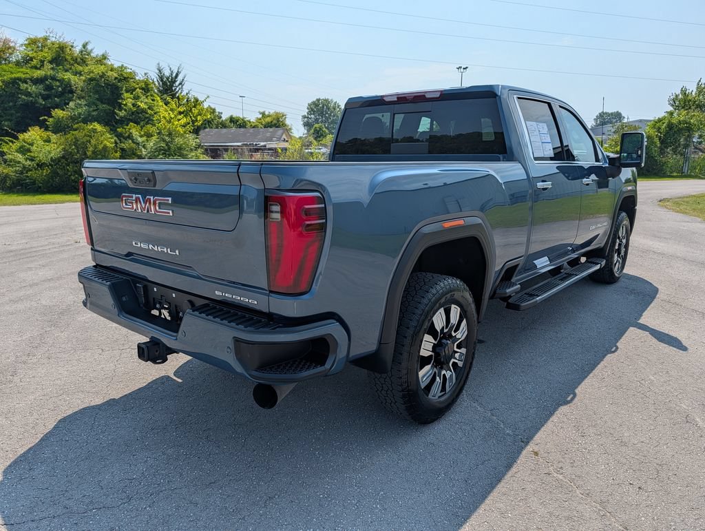 Used 2025 GMC Sierra 2500 Denali AWD/4WD image 3
