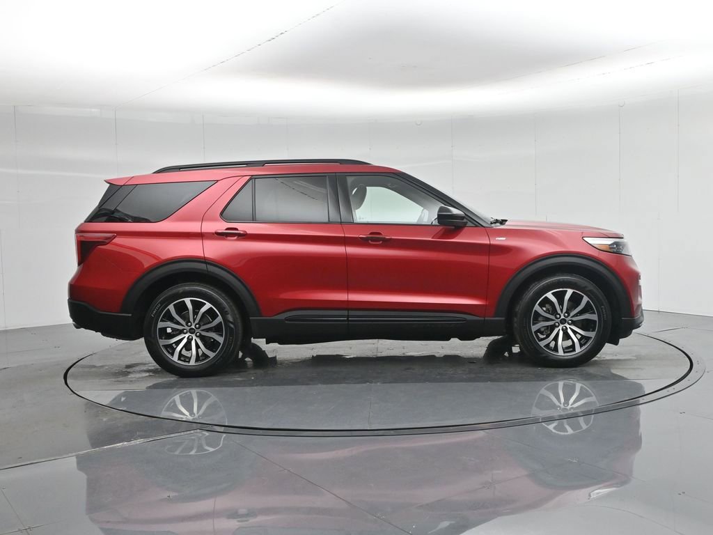 Certified 2022 Ford Explorer ST-Line w/ Class IV Trailer Tow Package image 31
