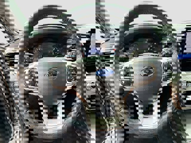 Certified 2022 Ford Explorer XLT image 10