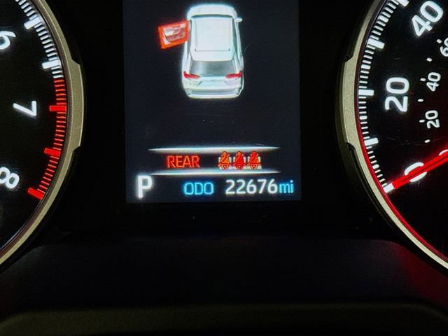 Used 2022 Toyota RAV4 XLE image 12