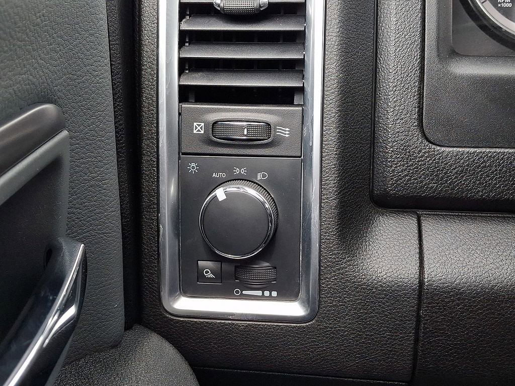 Used 2022 RAM 1500 Classic SLT w/ Protection Group AWD/4WD image 22