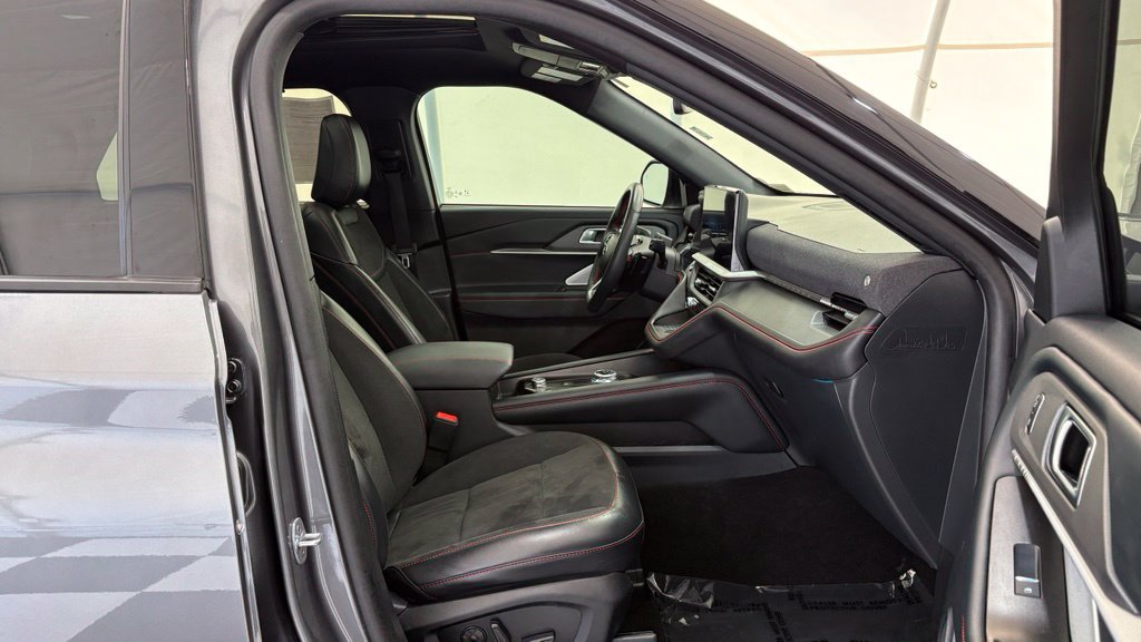 Certified 2025 Ford Explorer ST AWD/4WD image 24
