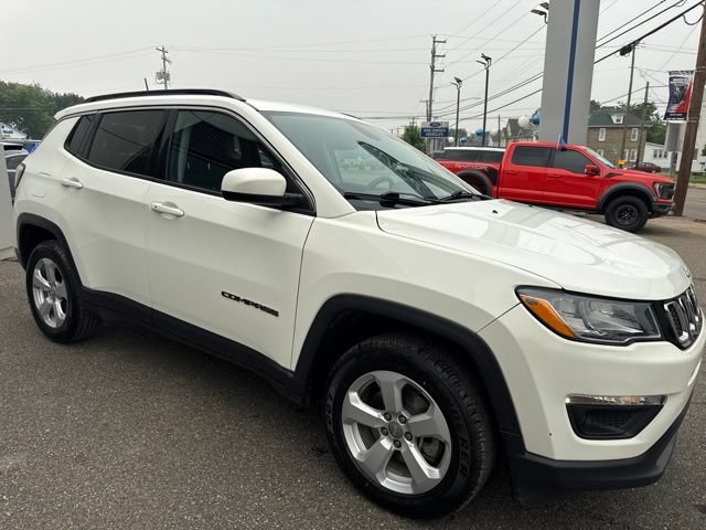 Used 2021 Jeep Compass Latitude w/ Sun and Sound Group AWD/4WD image 4