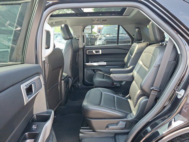 Certified 2023 Ford Explorer XLT w/ Equipment Group 202A AWD/4WD image 12