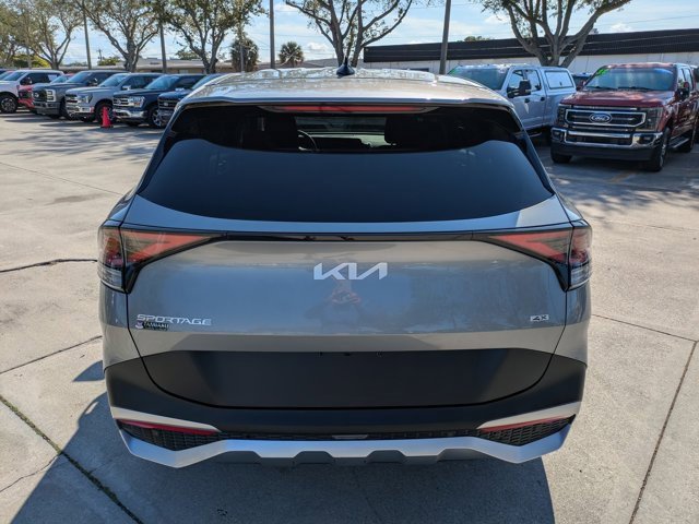 Used 2024 Kia Sportage LX image 5