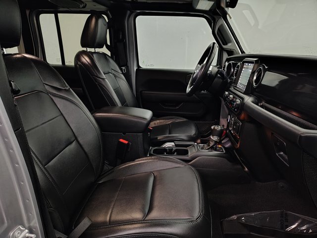 Used 2021 Jeep Wrangler Unlimited Sahara AWD/4WD image 26