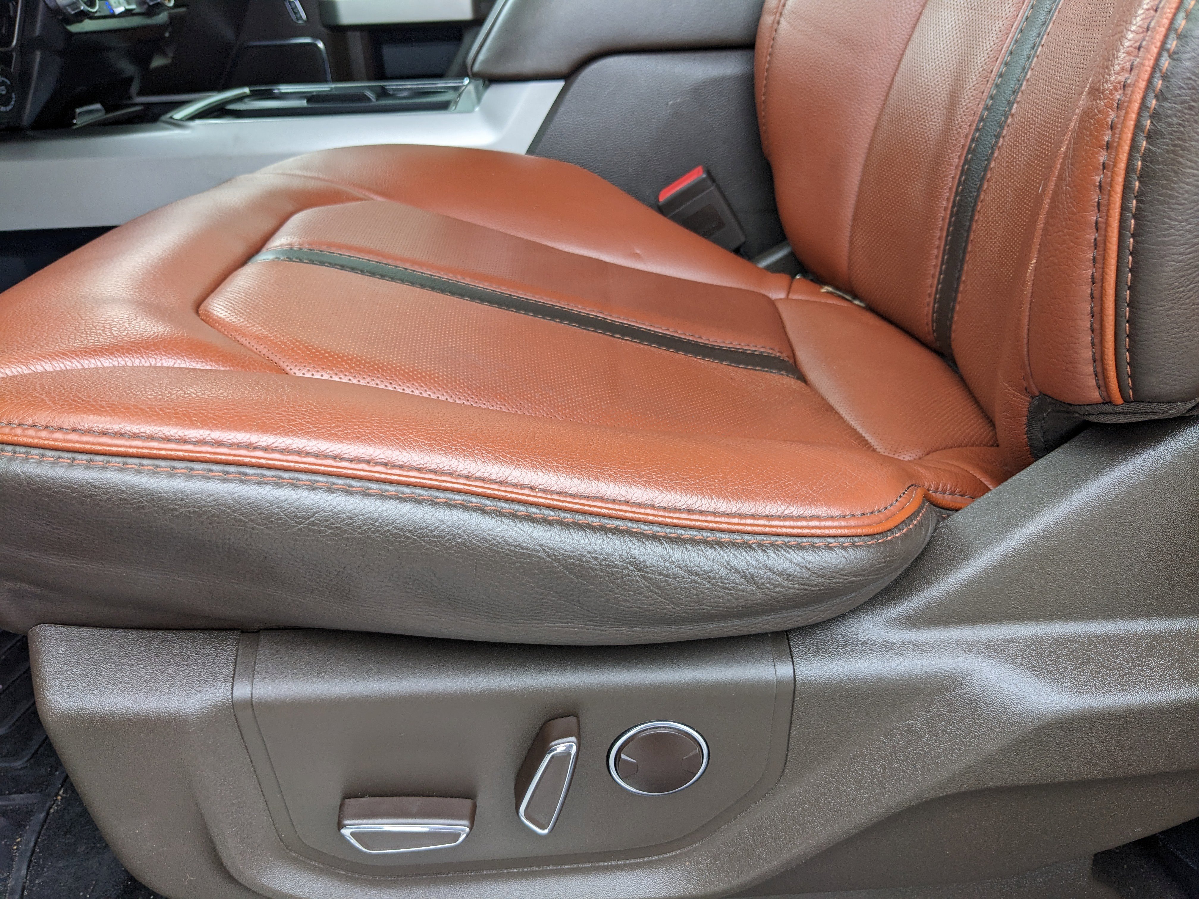 Certified 2022 Ford F350 King Ranch w/ Chrome Package image 20