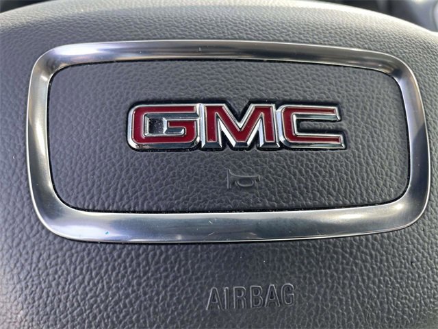 Used 2024 GMC Terrain SLT image 31