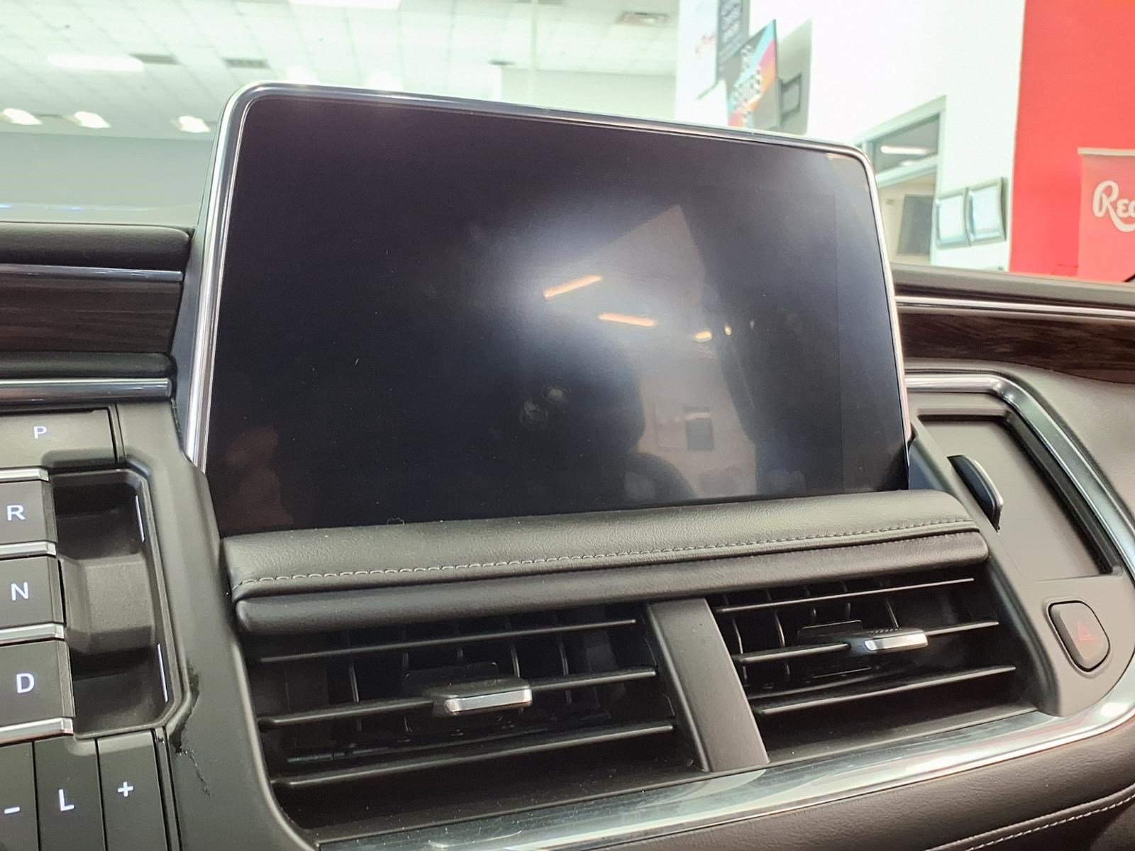 Used 2023 Chevrolet Tahoe Z71 AWD/4WD image 16