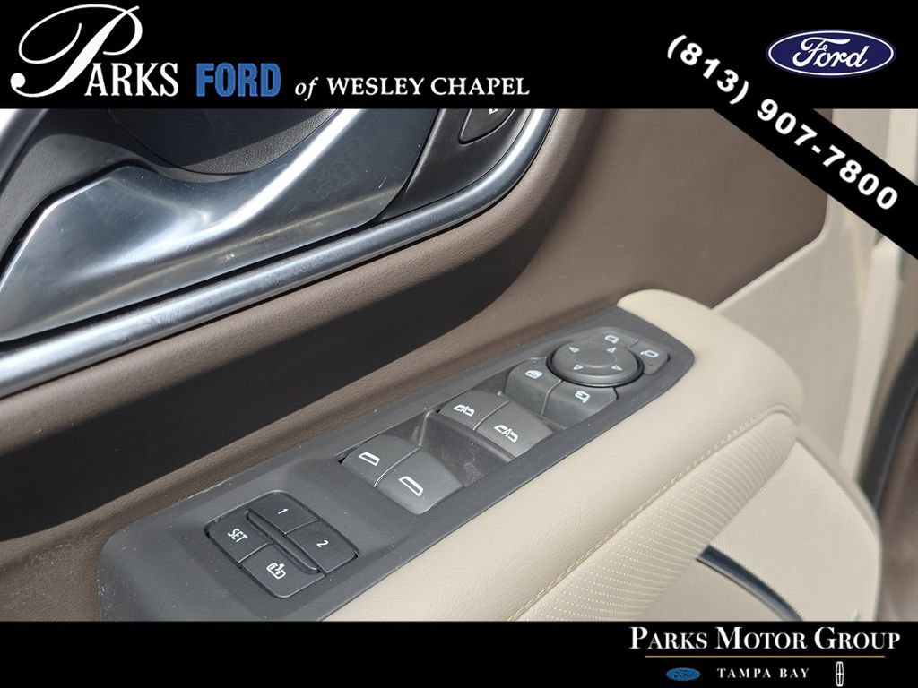 Used 2021 GMC Yukon SLT w/ SLT Luxury Plus Package AWD/4WD image 19