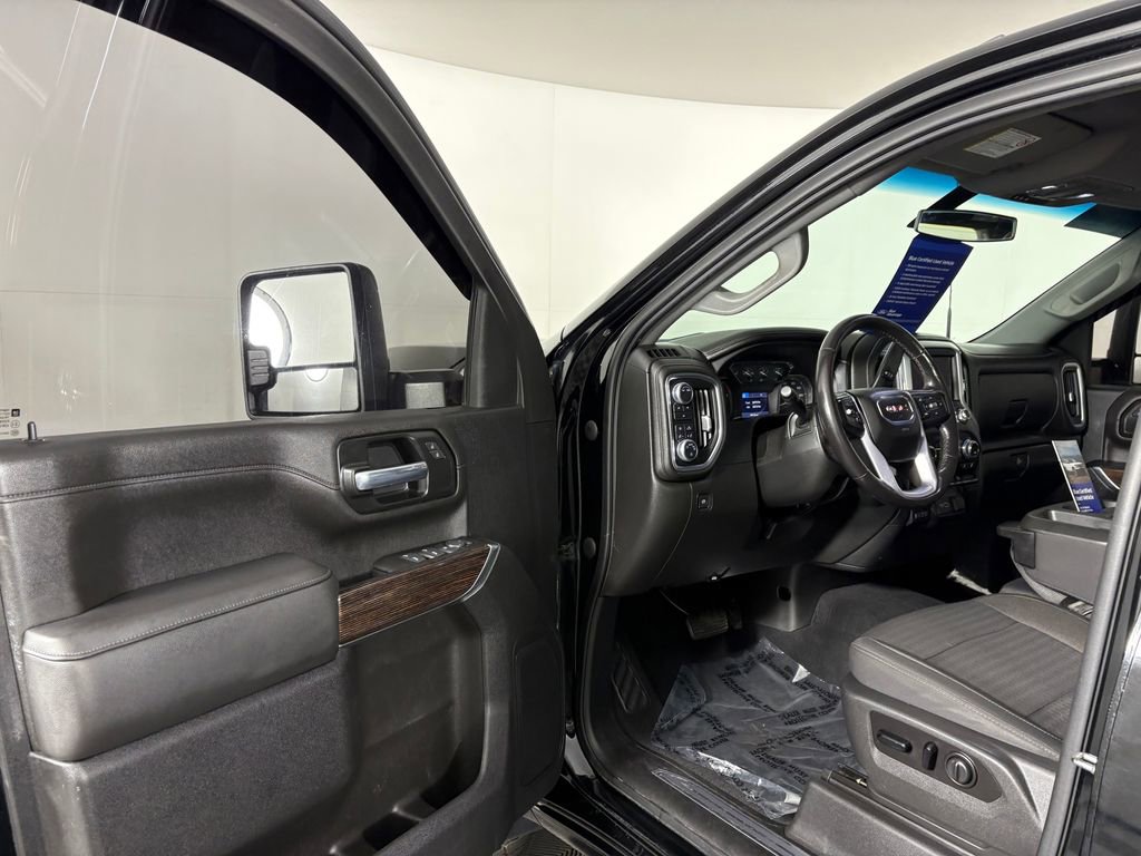 Used 2020 GMC Sierra 2500 SLE w/ SLE Value Package; AWD/4WD image 11