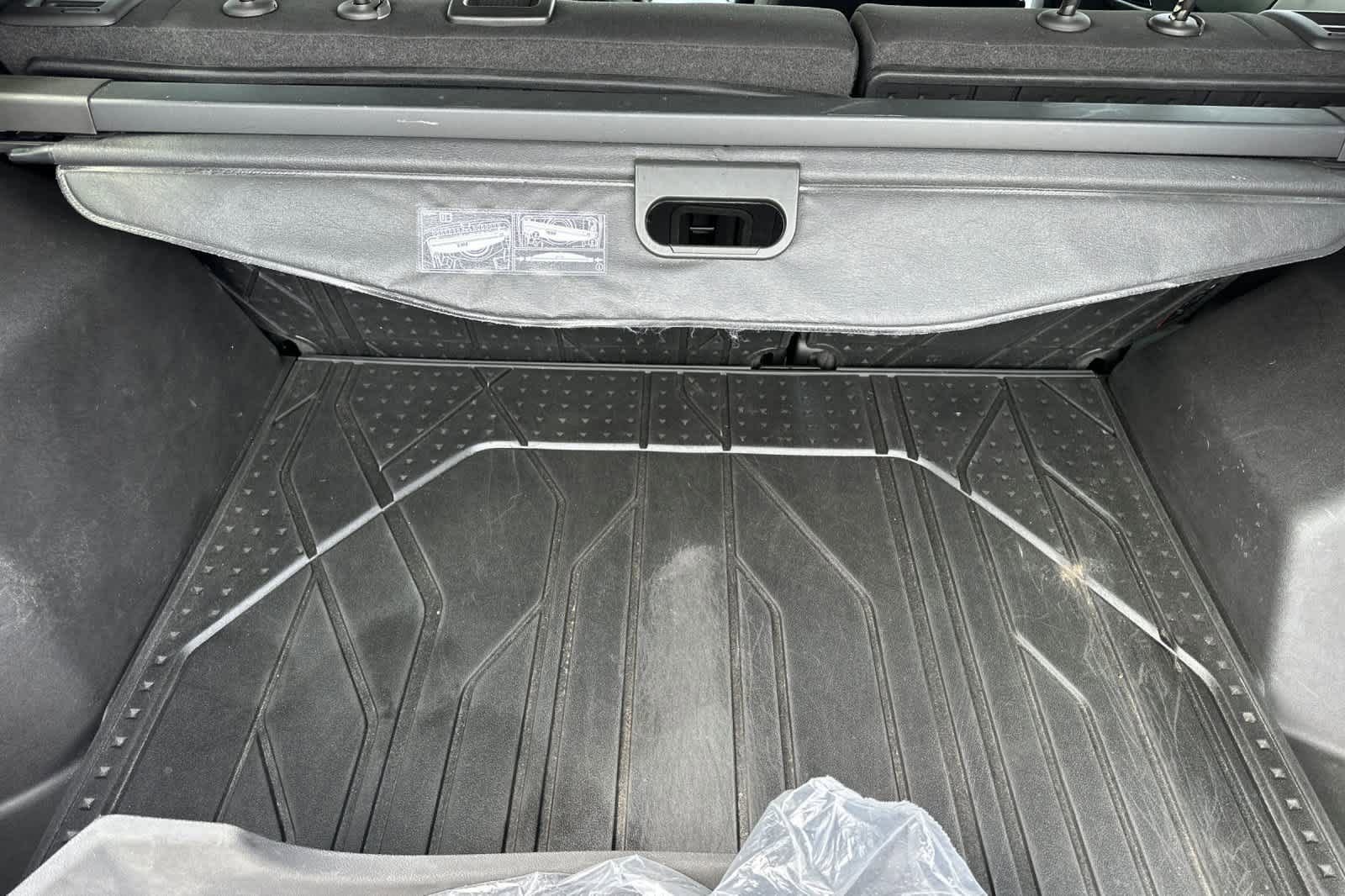 Used 2021 Chevrolet Equinox LT w/ LPO, Floor Liner Package FWD image 15