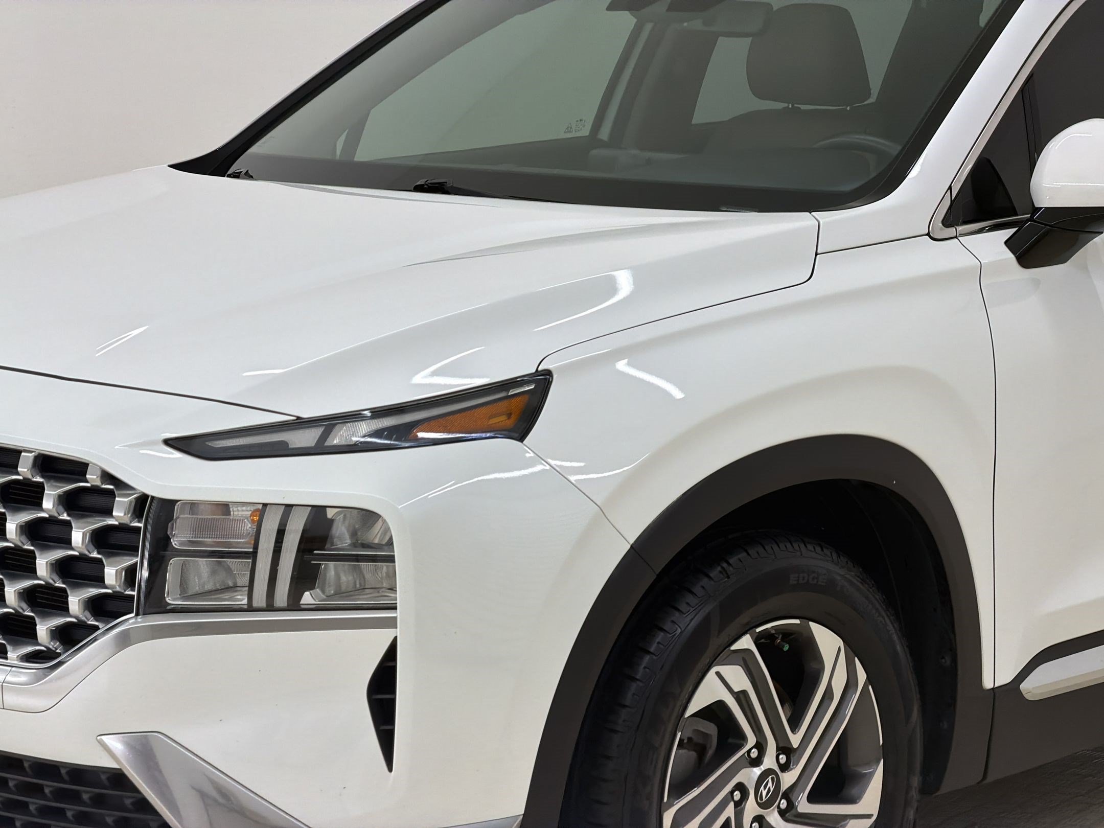 Used 2021 Hyundai Santa Fe SEL w/ Convenience + Premium Package FWD image 12