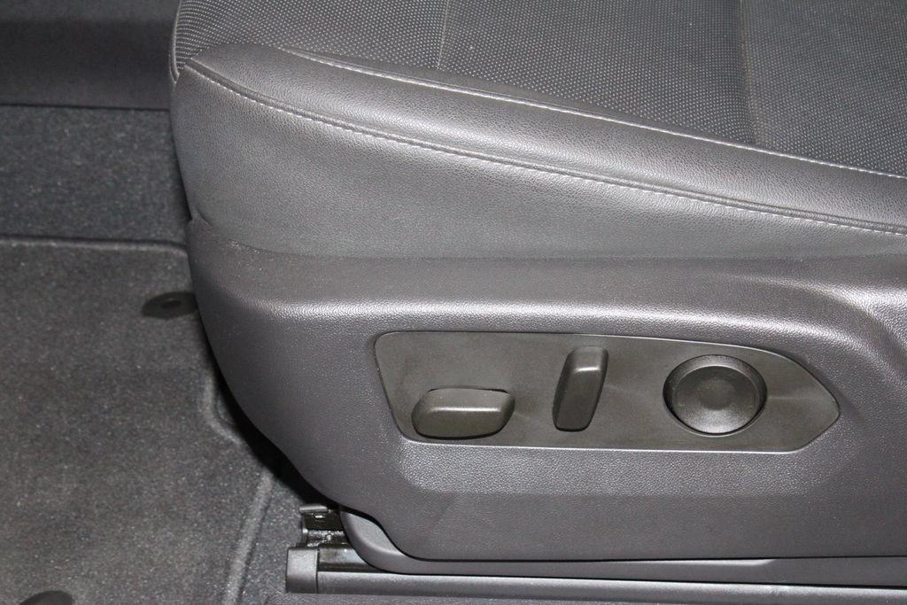 Used 2023 GMC Sierra 1500 SLT w/ SLT Convenience Package RWD image 28