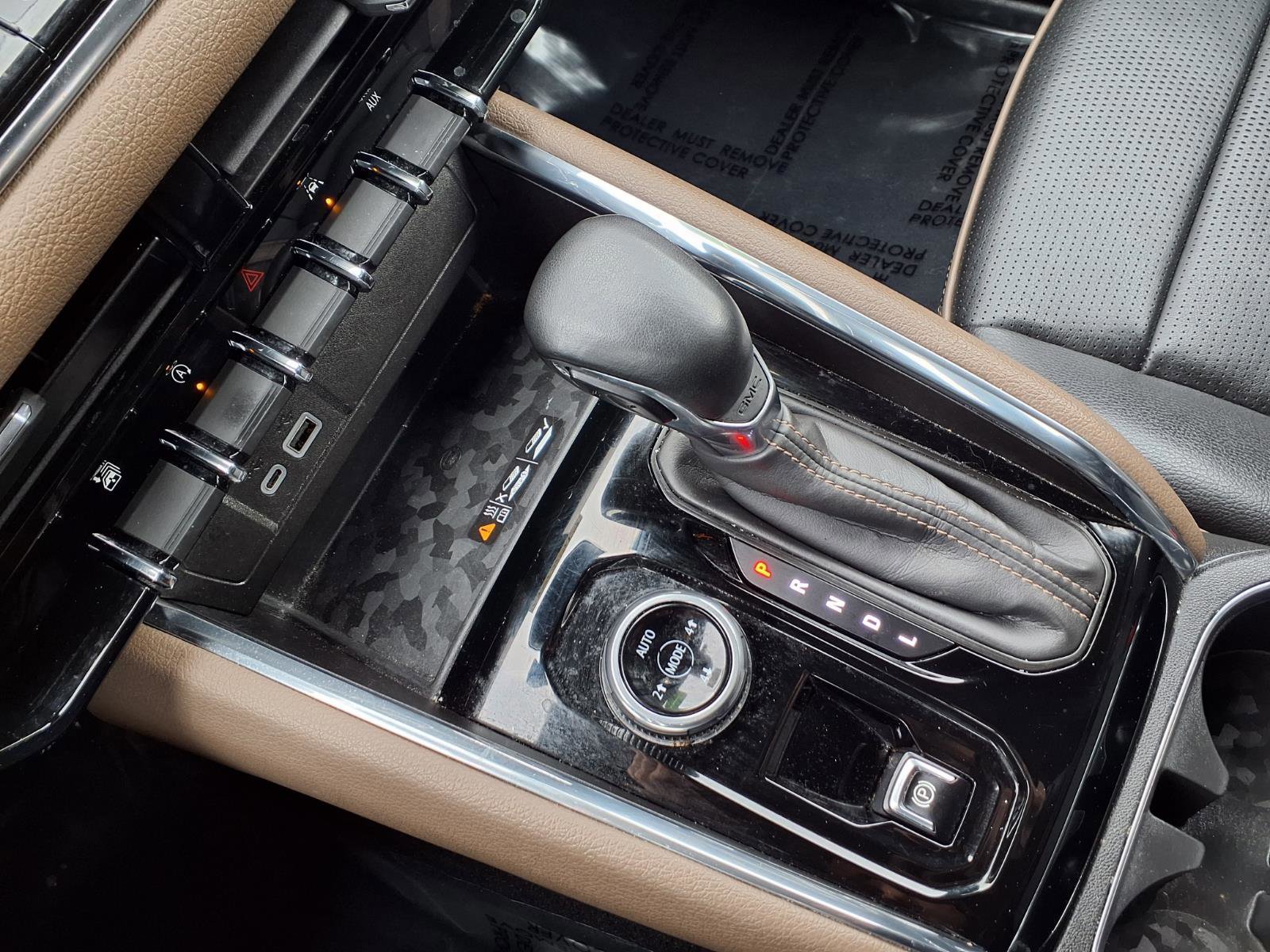 Used 2023 GMC Canyon Denali image 24