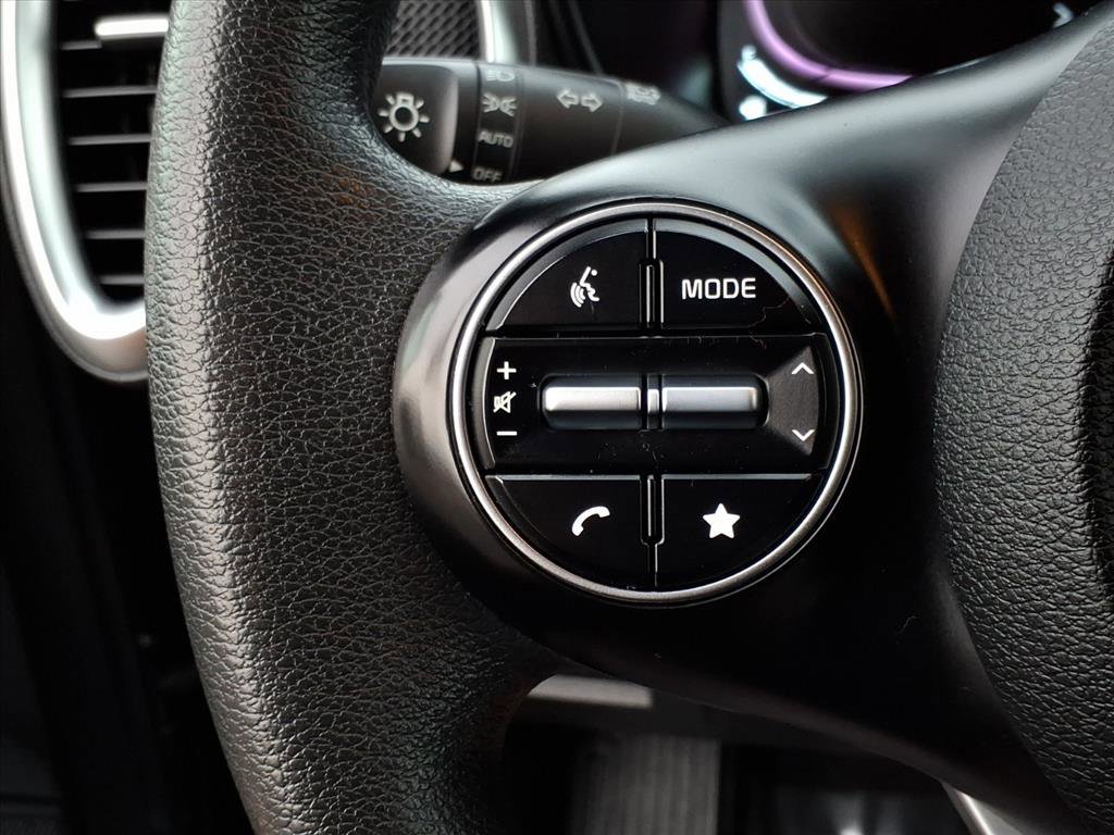 Used 2023 Kia Soul LX w/ LX Technology Package image 24