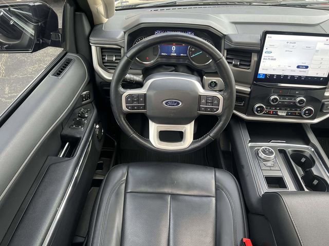 Certified 2023 Ford Expedition XLT image 16