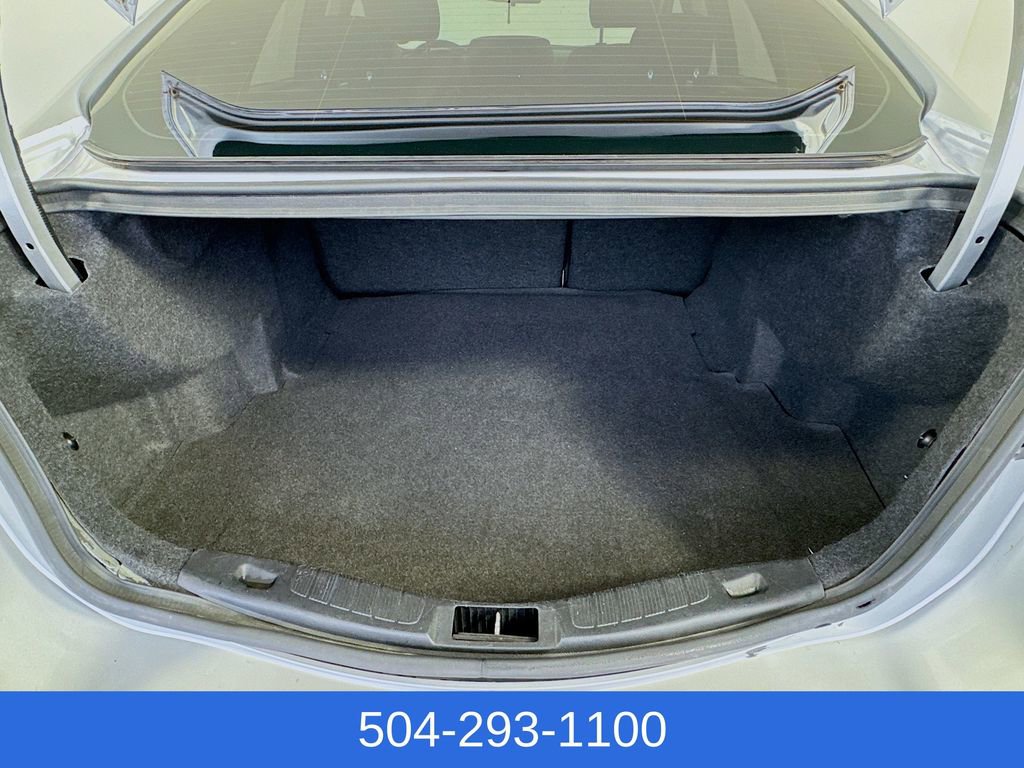 Certified 2018 Ford Fusion SE w/ Fusion SE Technology Package FWD image 25