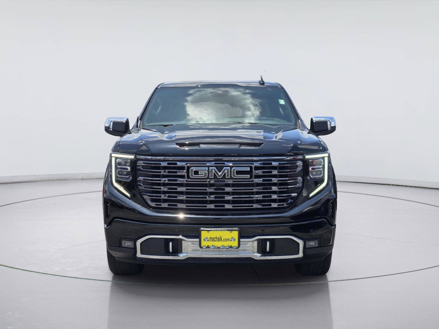Used 2025 GMC Sierra 1500 Denali Ultimate AWD/4WD image 2