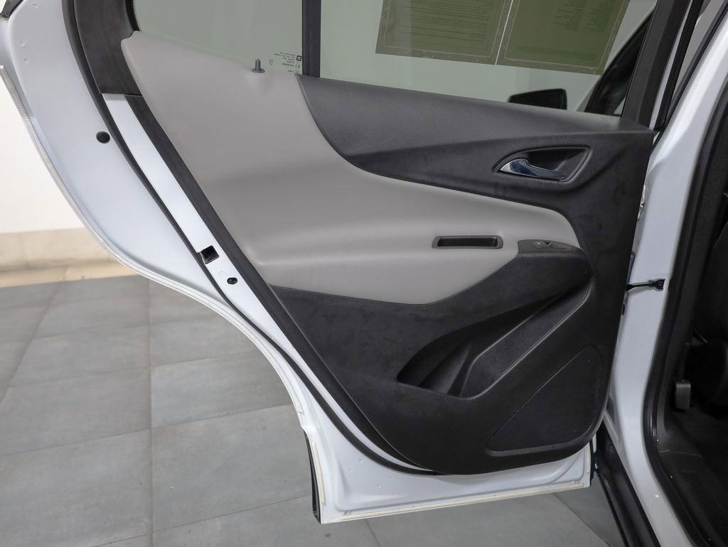 Used 2022 Chevrolet Equinox LS w/ LS Convenience Package image 25