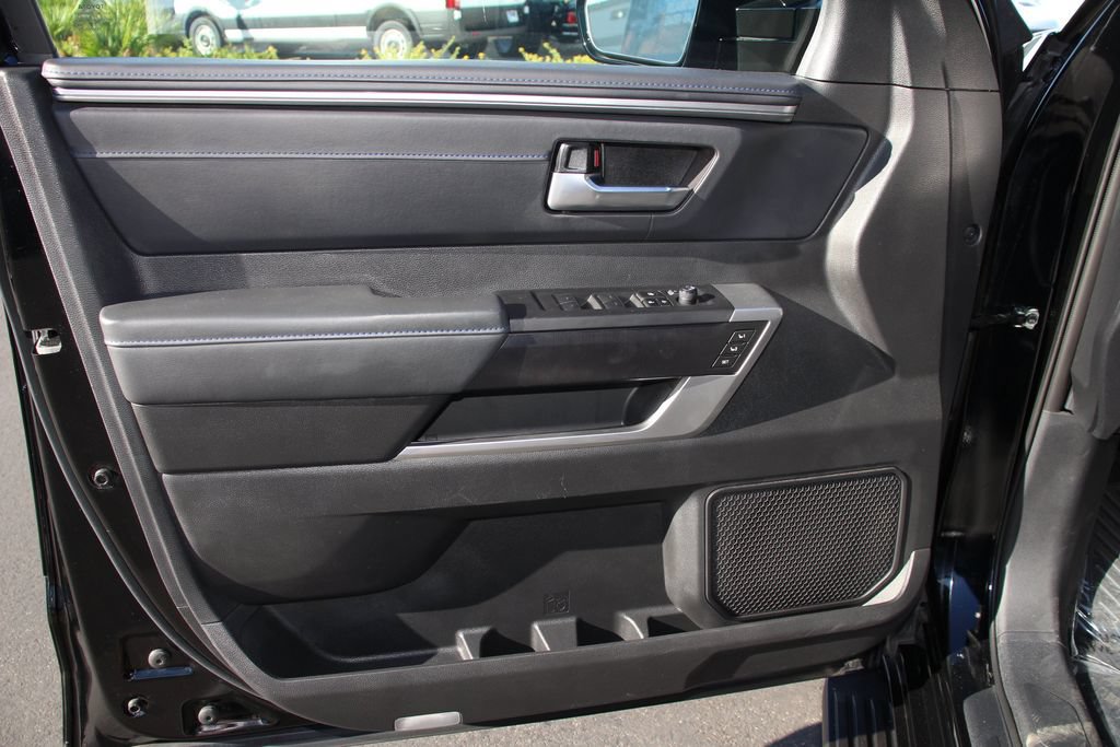 Used 2024 Toyota Sequoia Platinum AWD/4WD image 22