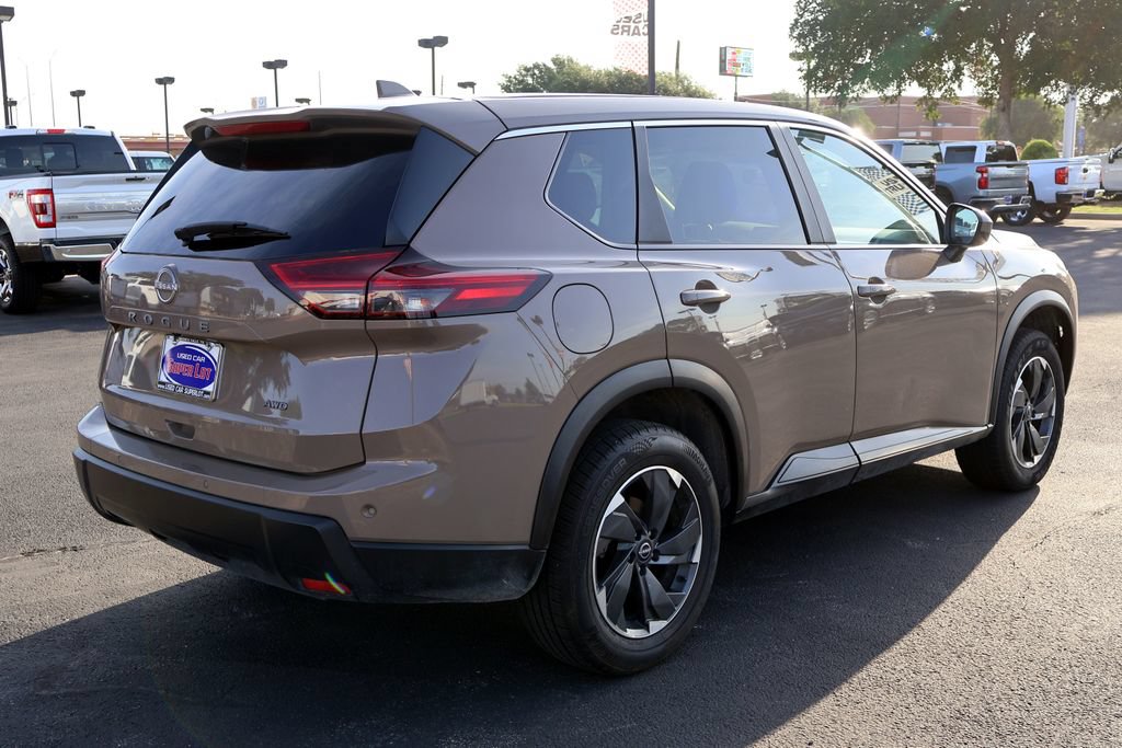 Used 2025 Nissan Rogue SV AWD/4WD image 13