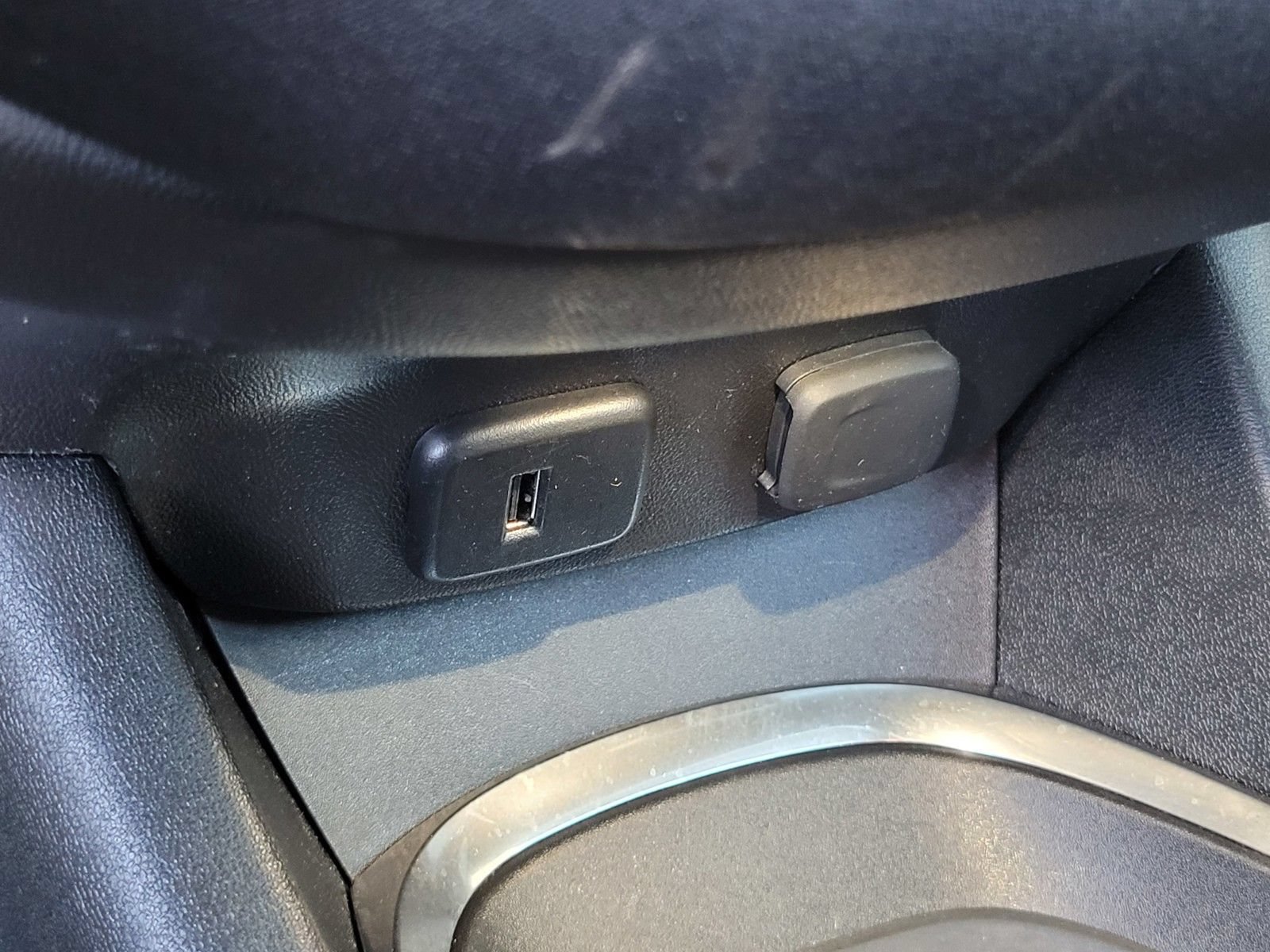 Used 2018 Chevrolet Malibu LT FWD image 26