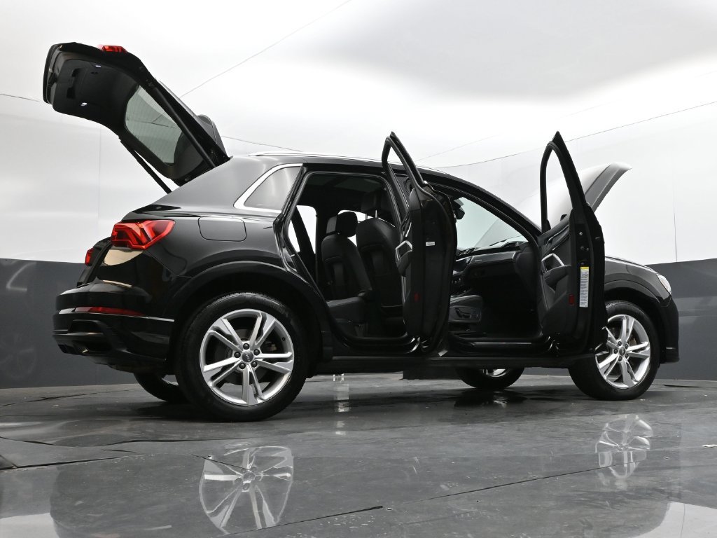 Used 2020 Audi Q3 2.0T Premium Plus w/ Premium Plus Package AWD/4WD image 33