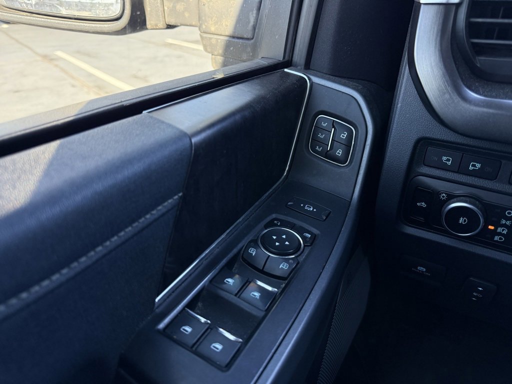 Certified 2023 Ford F250 Lariat w/ Black Appearance Package image 12