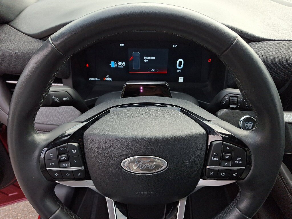 Certified 2025 Ford Explorer Platinum AWD/4WD image 21