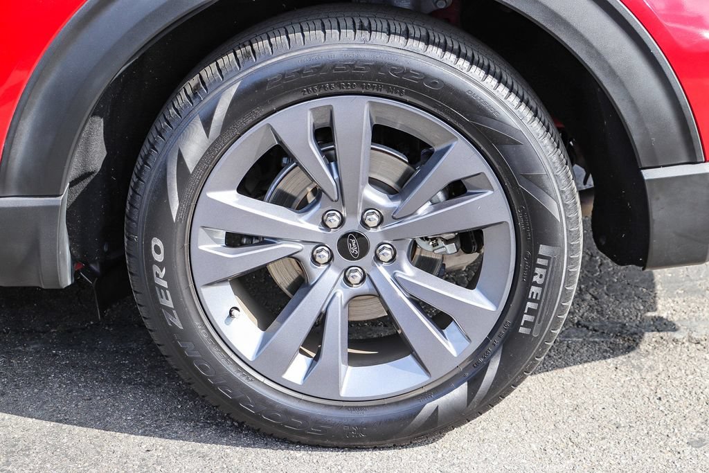 Certified 2023 Ford Explorer XLT w/ Equipment Group 202A RWD image 15