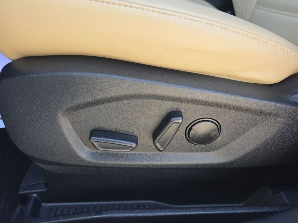 Certified 2024 Ford Edge SEL w/ Convenience Package image 18