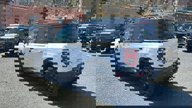 Certified 2025 Ford Bronco Sport Badlands AWD/4WD image 4