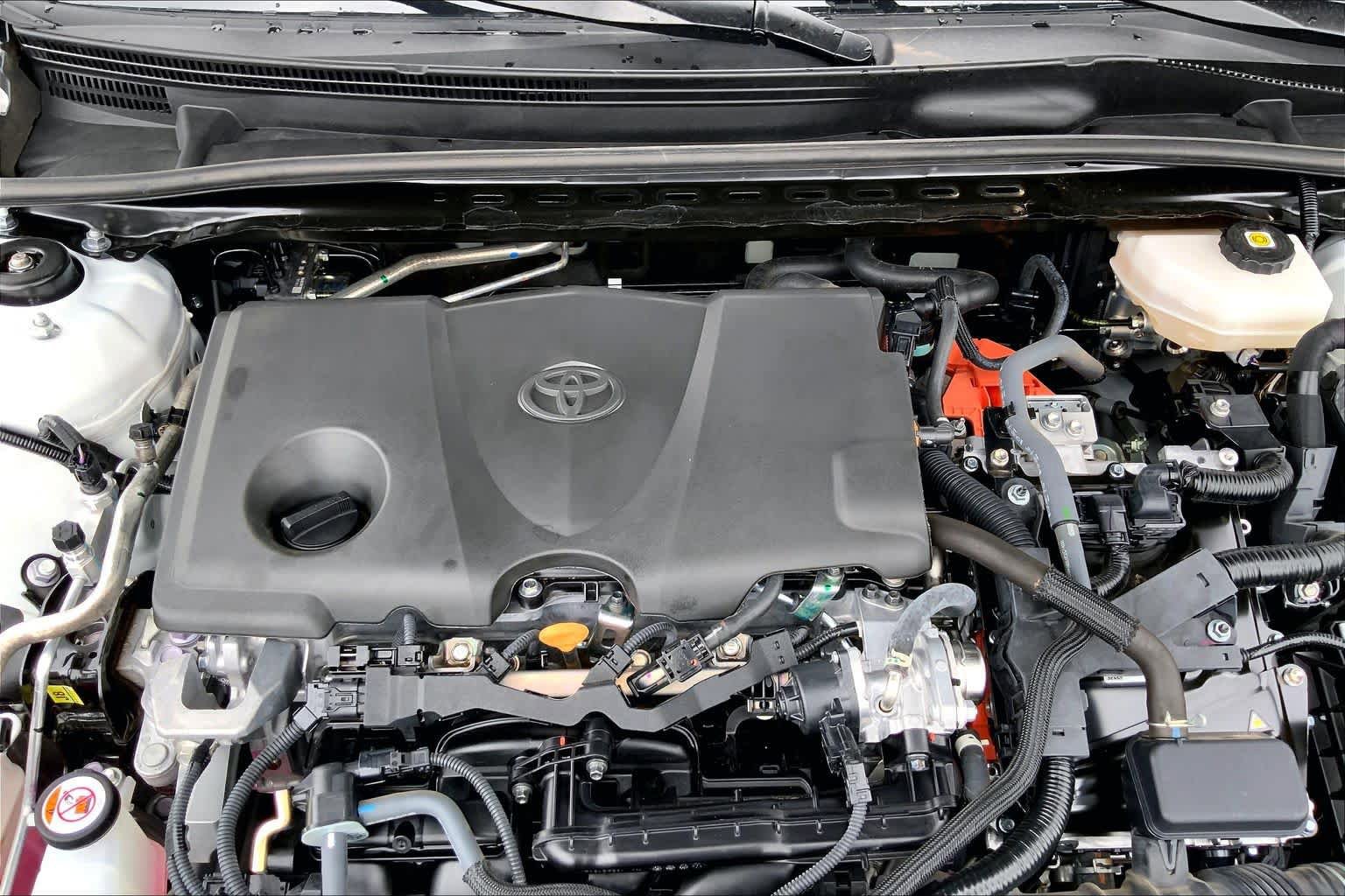 Used 2025 Toyota Camry SE w/ Convenience Package FWD image 32