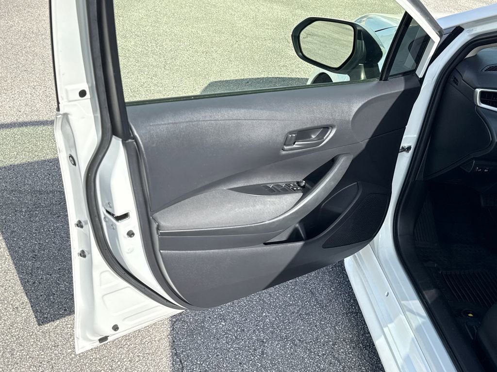 Used 2022 Toyota Corolla LE w/ LE Convenience Package image 13