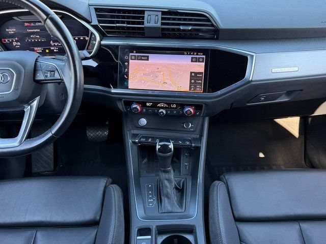 Used 2020 Audi Q3 2.0T Prestige AWD/4WD image 30