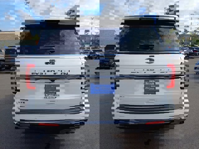Certified 2024 Ford Expedition Limited image 3