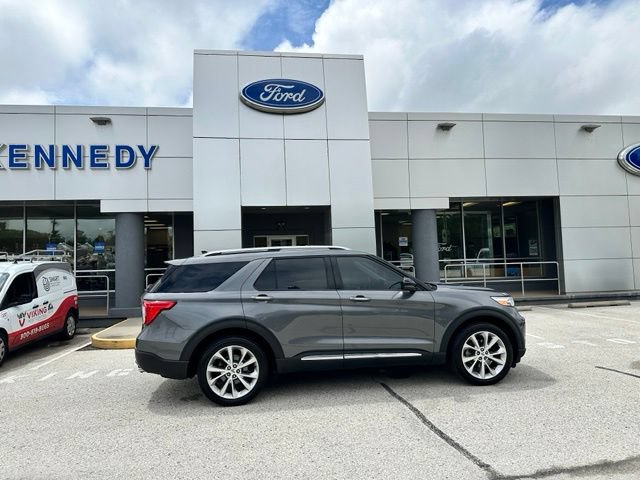 Certified 2021 Ford Explorer Platinum w/ Equipment Group 601A AWD/4WD image 21