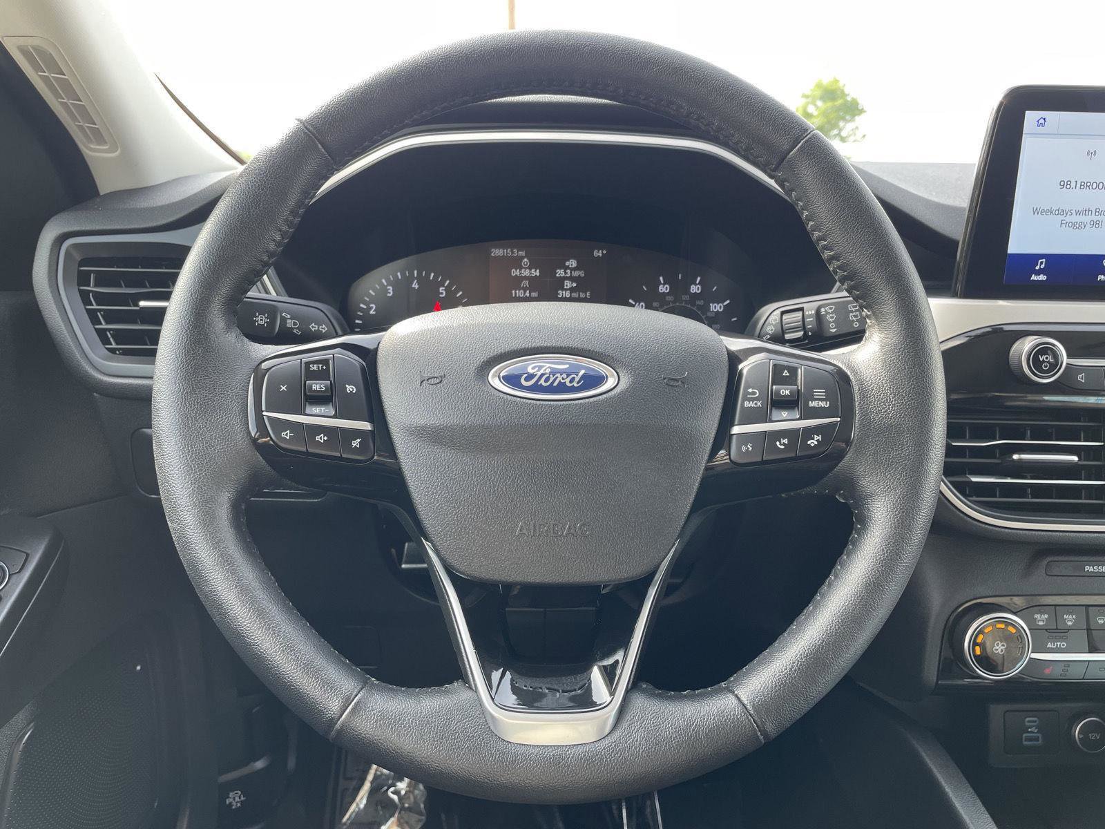 Certified 2021 Ford Escape SE w/ Cold Weather Package AWD/4WD image 12