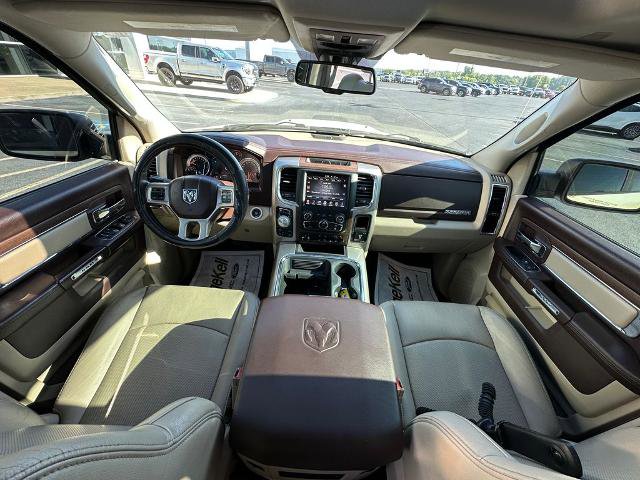 Used 2017 RAM 1500 Laramie w/ Convenience Group AWD/4WD image 5